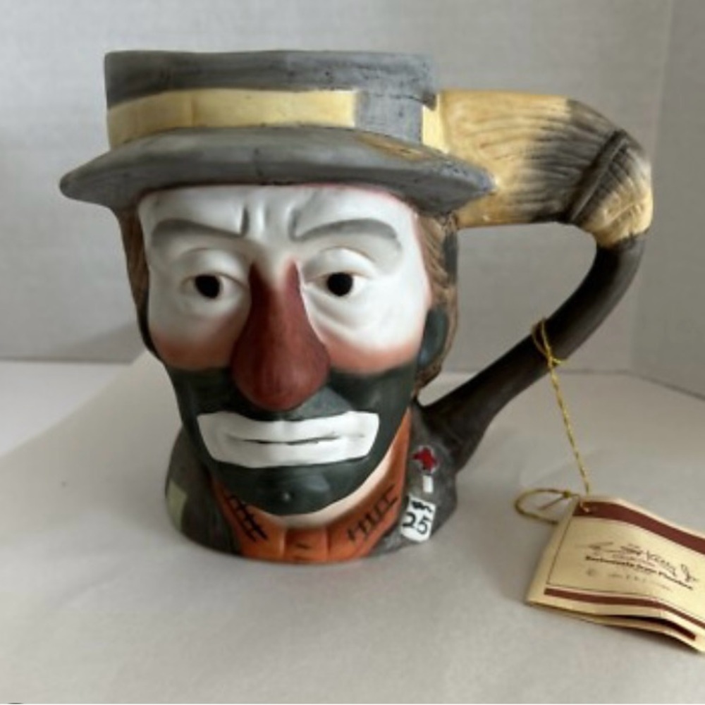 Vintage Emmett Kelly Jr. Collection musical mug.